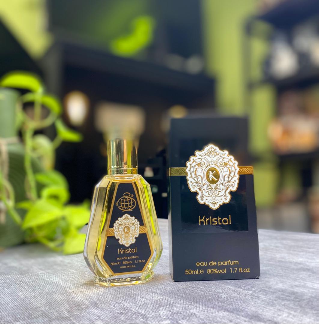 عطر ادوپرفیوم زنانه فراگرنس ورد مدل کیرکه حجم ۵۰ میل رایحه شیرین خنک